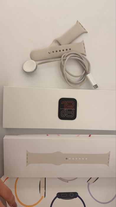 Apple Watch SE 3 GPS 40 mm Starlight