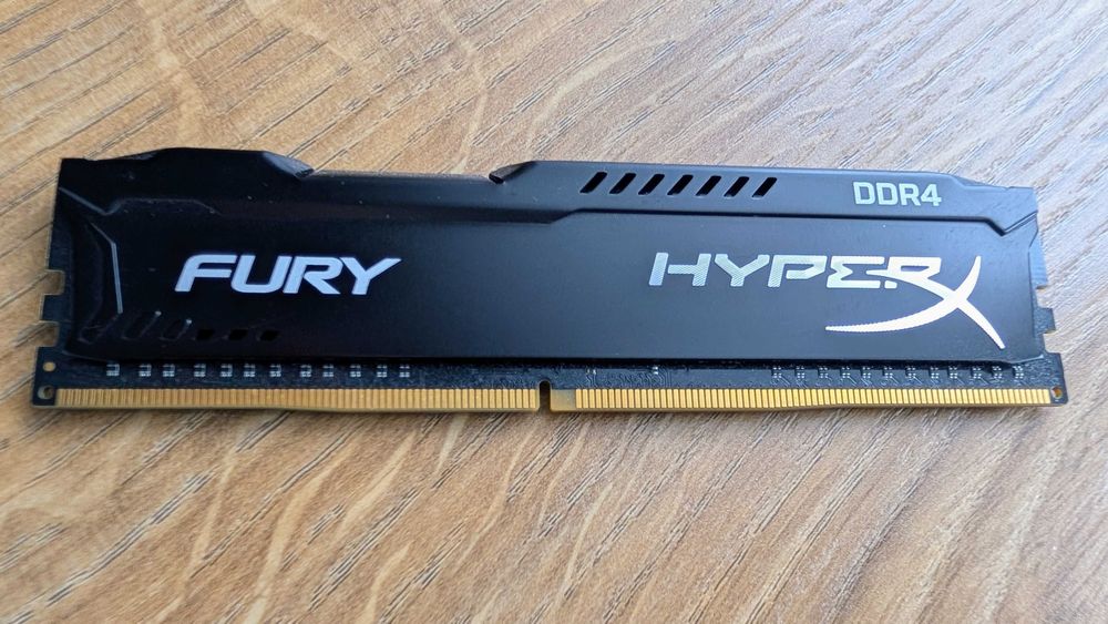 komputer stacjonarny - proc intel, 100% sprawny, bez HDD