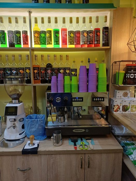 Кофейня, готовый бизнес со своим помещением.