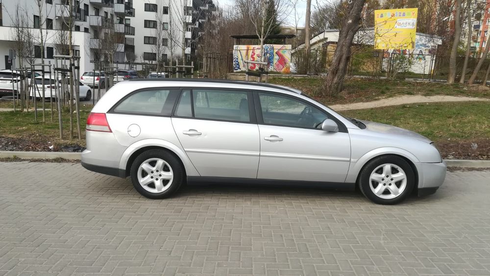 Sprzedam Opla Vectrę auto w kombi .