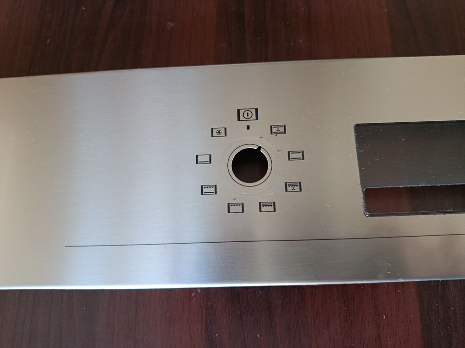 Painel frontal de forno teka