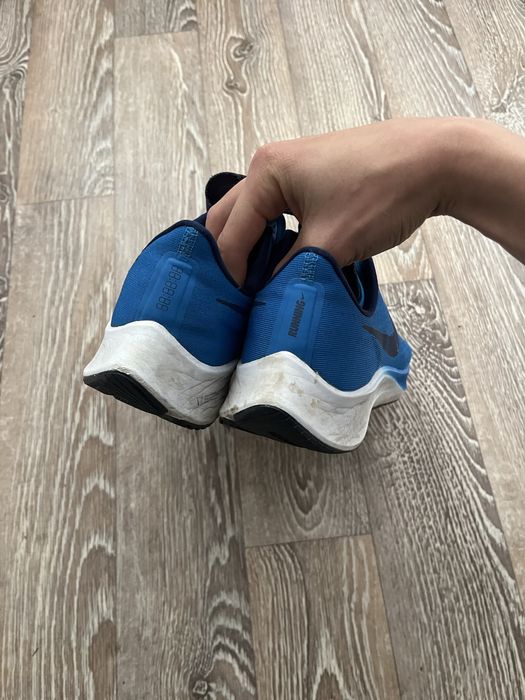 Кросівки nike спортивні