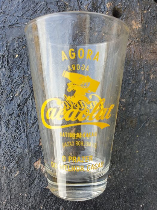 Copo antigo pirogravado