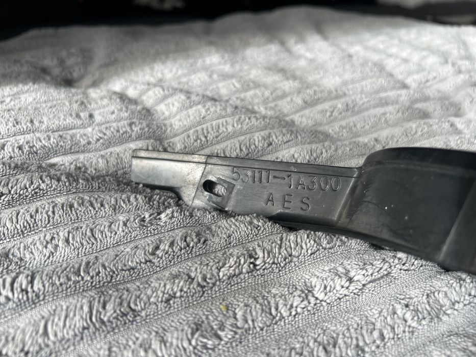 Toyota Corolla grill oryginał