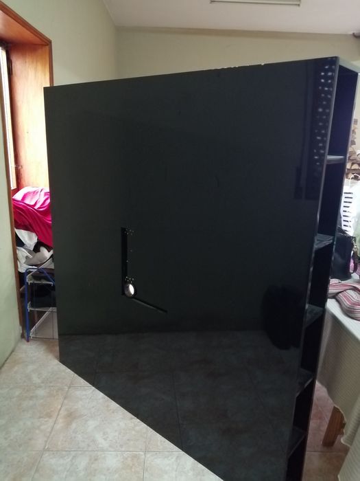 Armário de parede para televisão