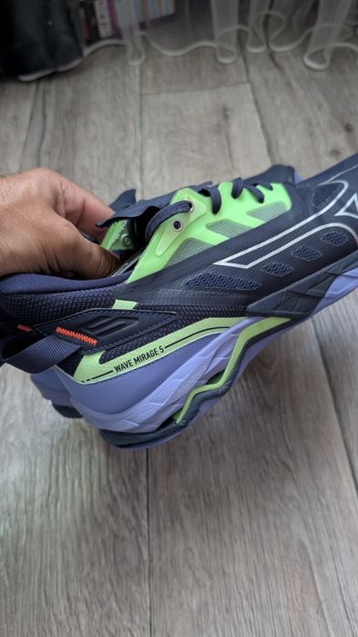 Кросівки Mizuno Wave Mirage 5 р.42.5