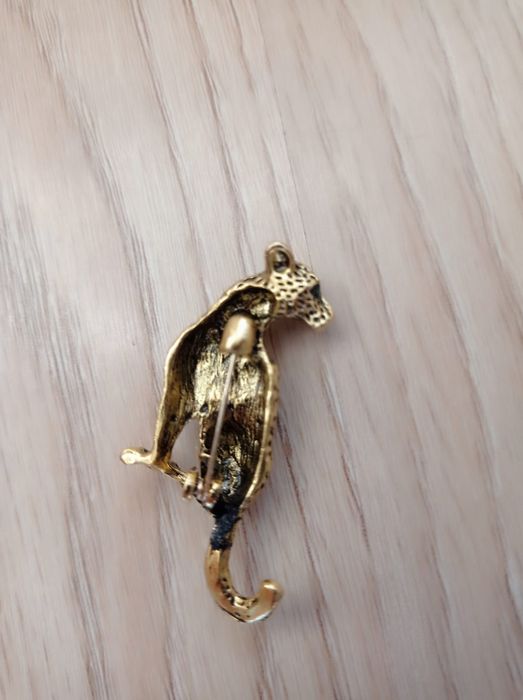 Брошка   ЛЕОПАРД