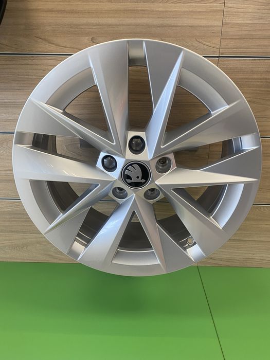 Диск з гумою Rotare R17 5 112 Octavia A8