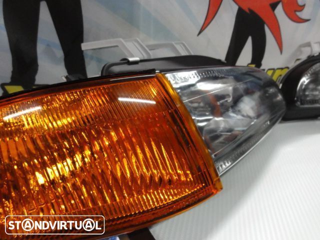 Farois frontais com luz branca 5000k Honda civic 92-95 EG8, EG9, EH8, EH9 JDM Fundo + piscas frontais Honda civic 92-95 4 portas EG8, EG9 fundo