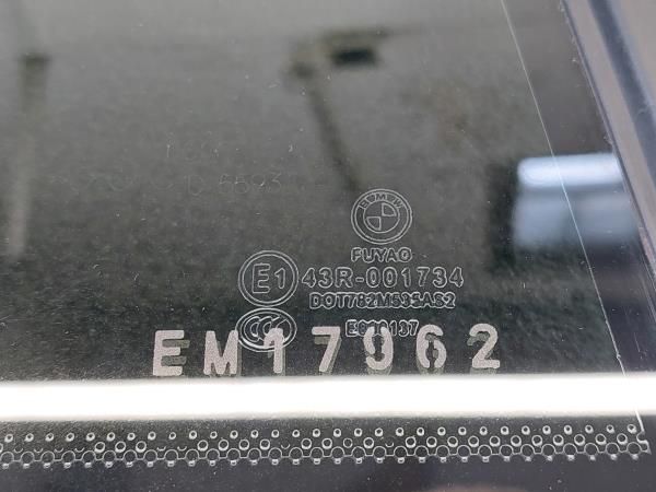 Vidro triangular da porta trás direito VOLKSWAGEN Golf VIII (CD1)