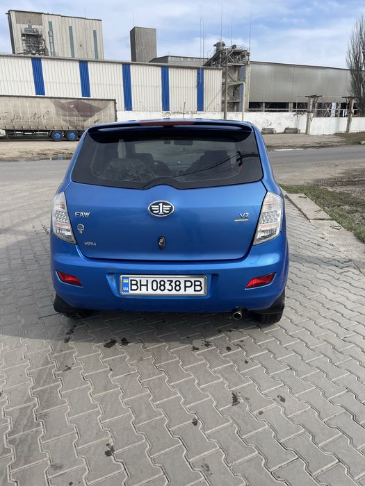 Автомобіль FAV V 2