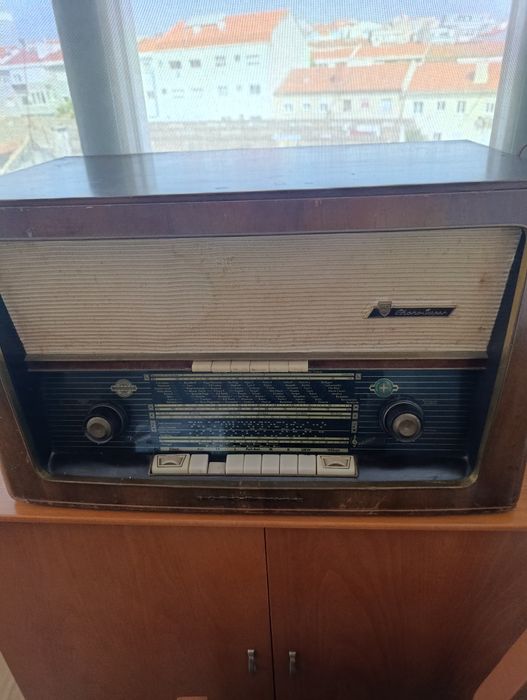 Radio gira discos antigo marca alemã