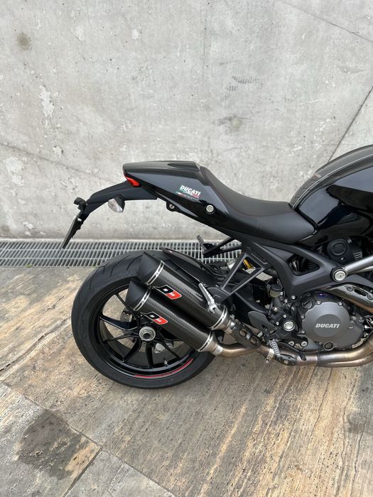 Ducati Monster 1100 EVO