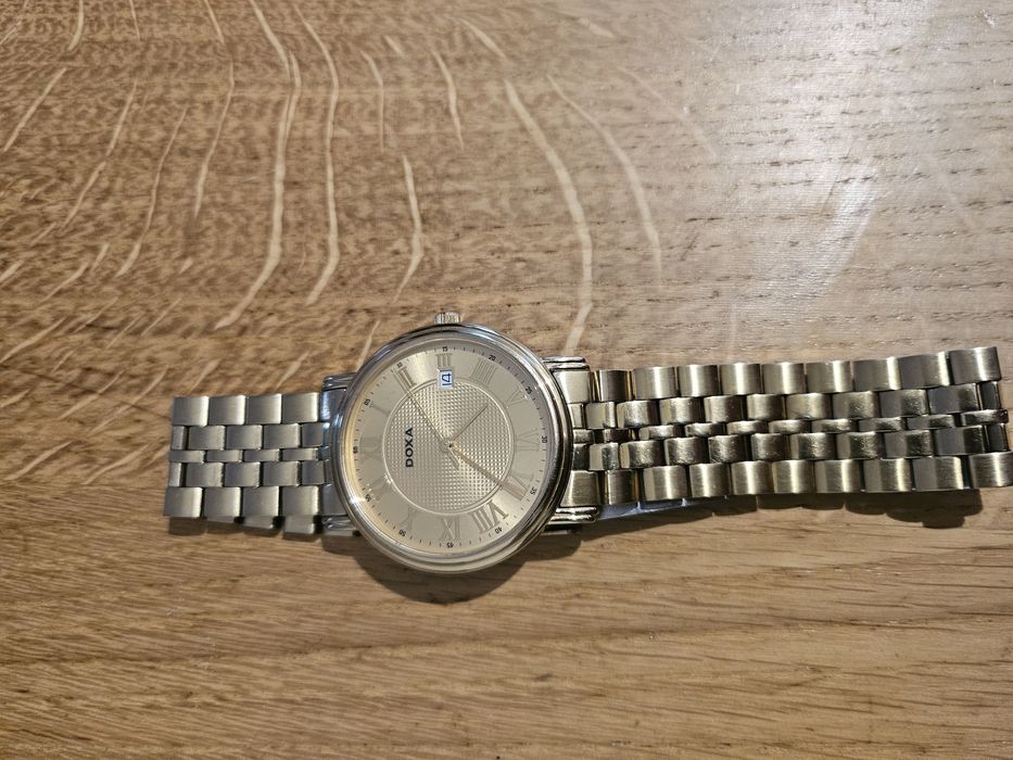 Złoty zegarek Doxa