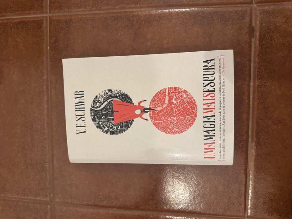 Livro- Uma magia mais escura