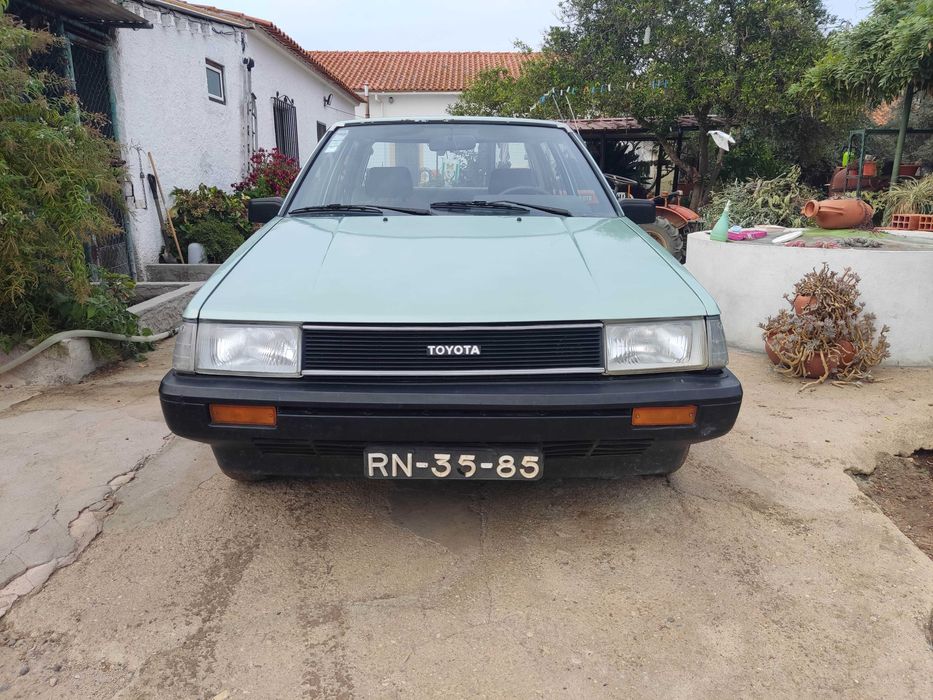 Toyota Corolla DX de 1985 A Andar