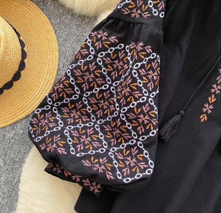 Красива вишиванка.