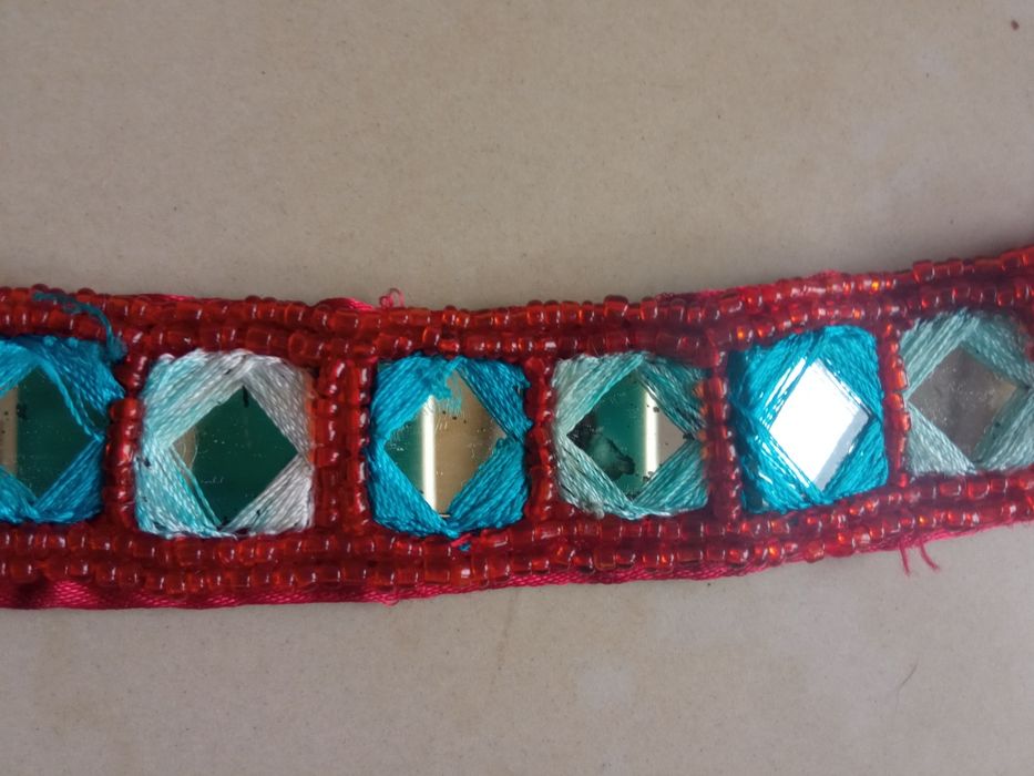Pasek haftowany koraliki lusterka 74x 2, 5 cm
