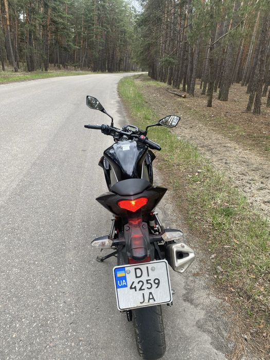 Kawasaki z250sl.
