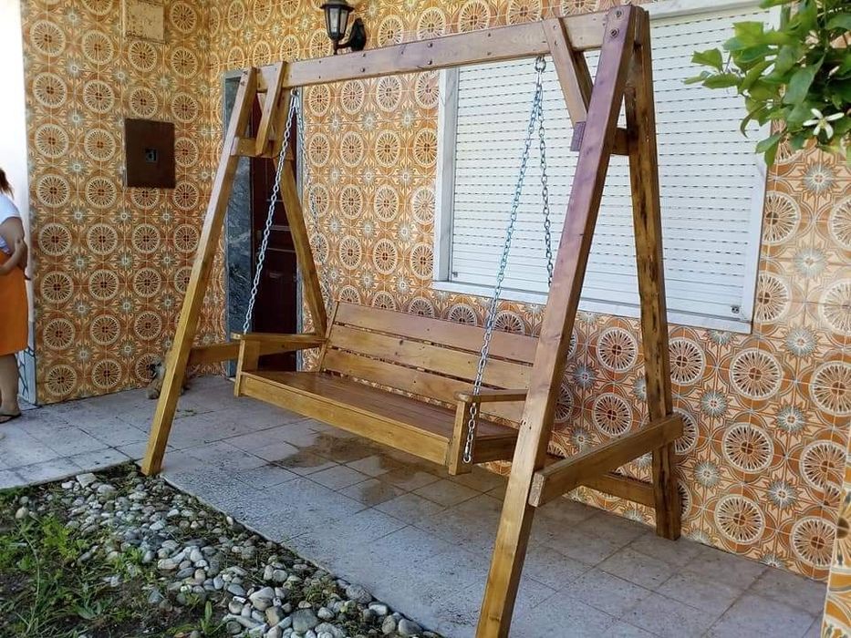 Banco Baloiço em madeira
