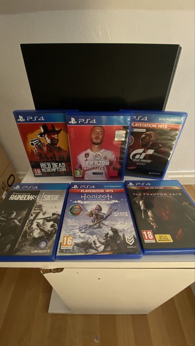 Ps4 com jogos e comando