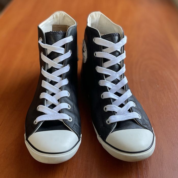 Converse skóra r. 38