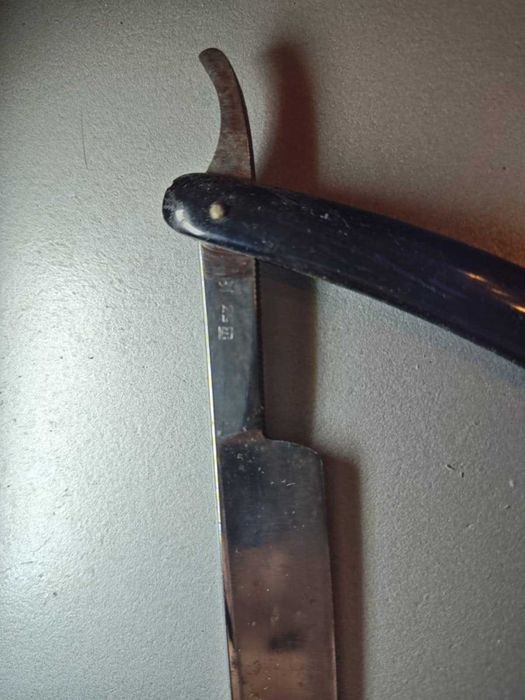 Sprzedam przedwojenne  brzytwy