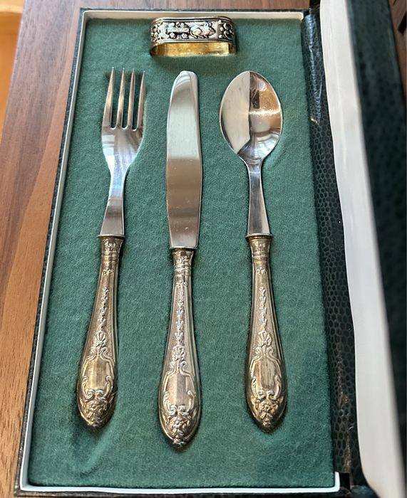 Talheres com cabo banhado a prata