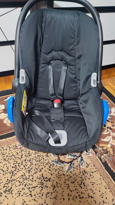 Дитяче автокрісло 0+