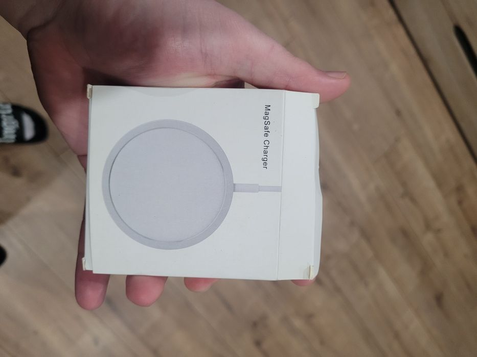 Продам MagSafe Charger оригинал