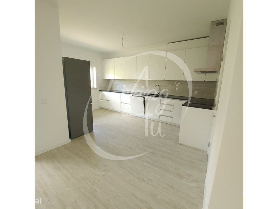 Moradia T3 Geminada - Santa Catarina