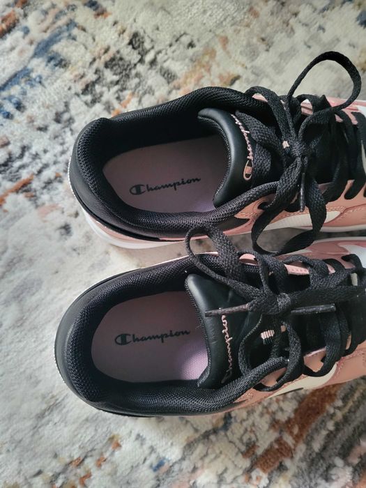 Nowe buty champion