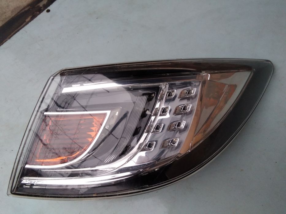 Фонарь задній MAZDA 6