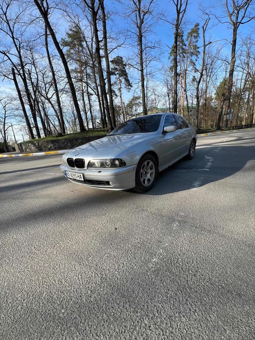 БМВ е39 528 1997