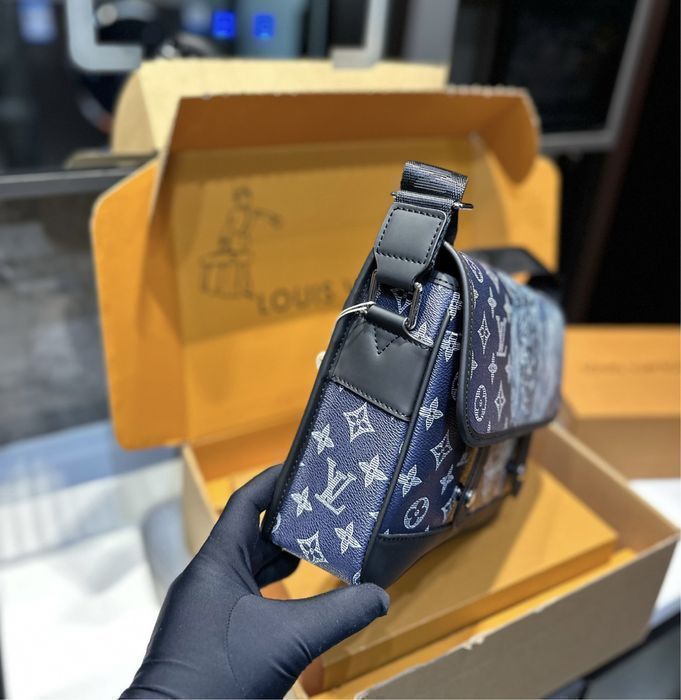 LOUIS VUITTON сумка мужская синяя мессенджер messenger кожаная
