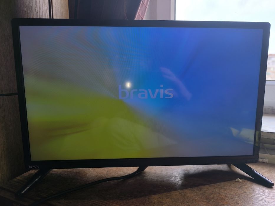 Smart TV Bravis 22" FullHD