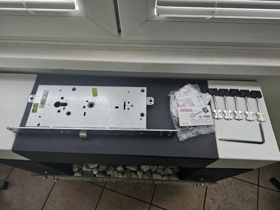 Замок врізний двосистемний Cisa 57.986 ALPS 5KEY 87мм Б/У