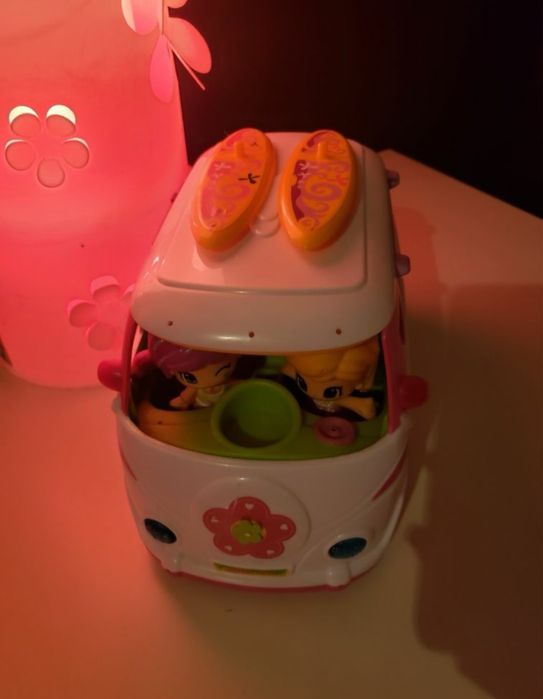 Pinipon Van with Dolls64585100437505120