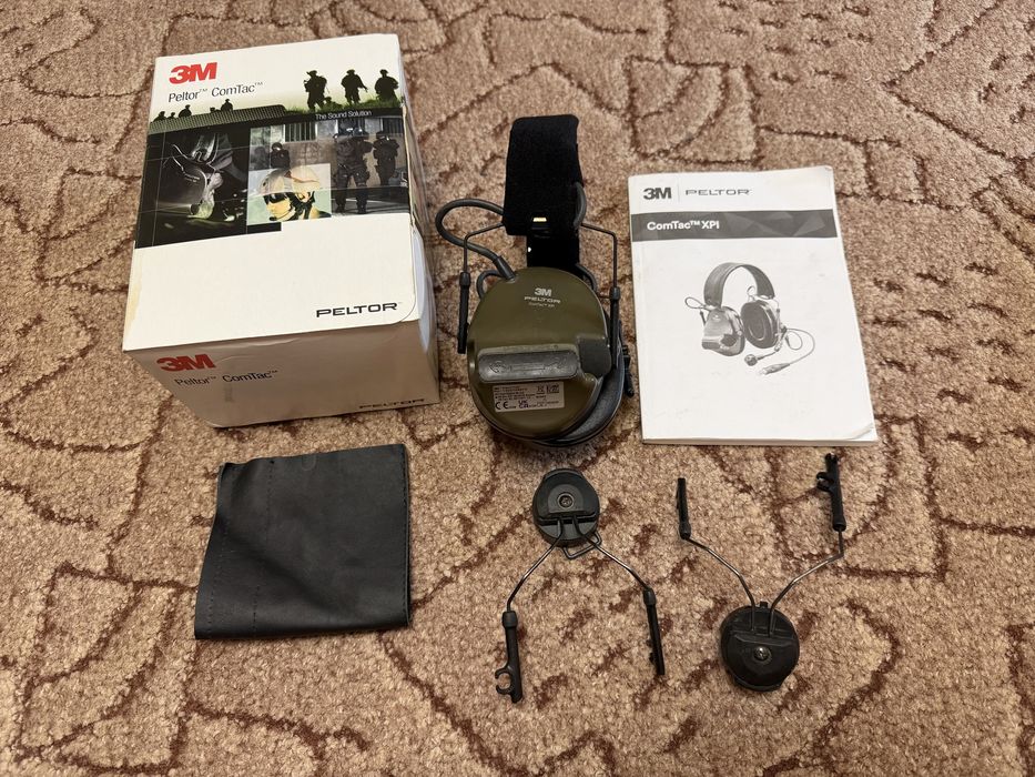 Активні навушники 3m Peltor ComTac XPI та ComTac VIII, кріплення на шолом
