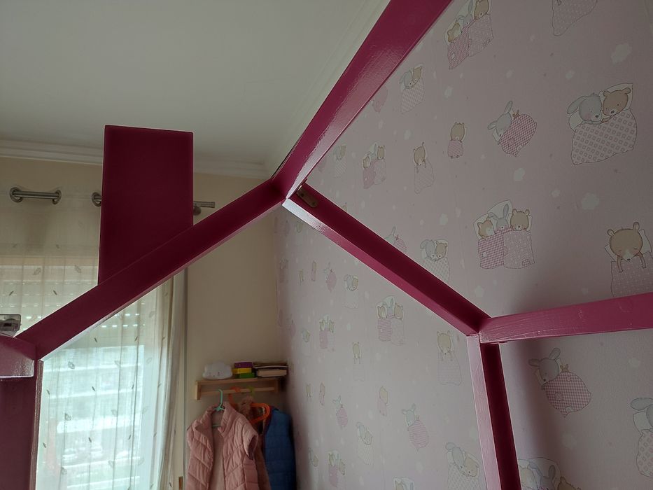 Cama feita à mão, personalizada