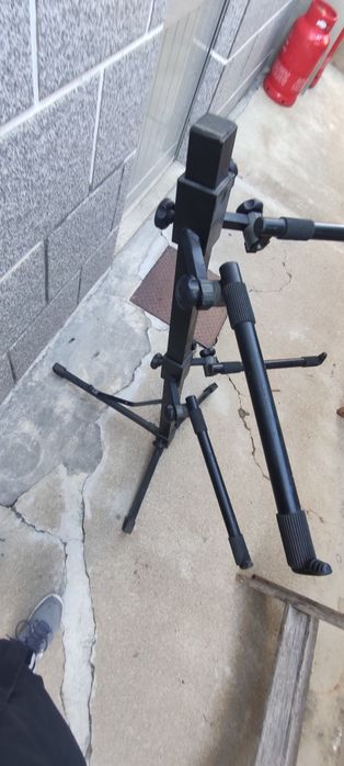 Tripé para 2 teclados