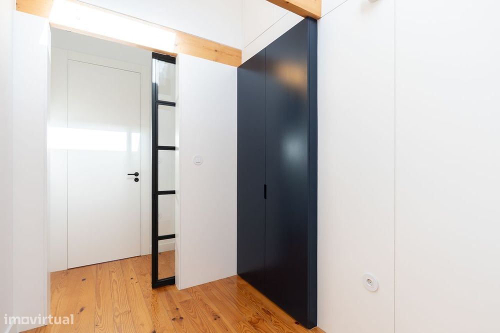 T2+1 moderno com varanda, elevador e ar condicionado