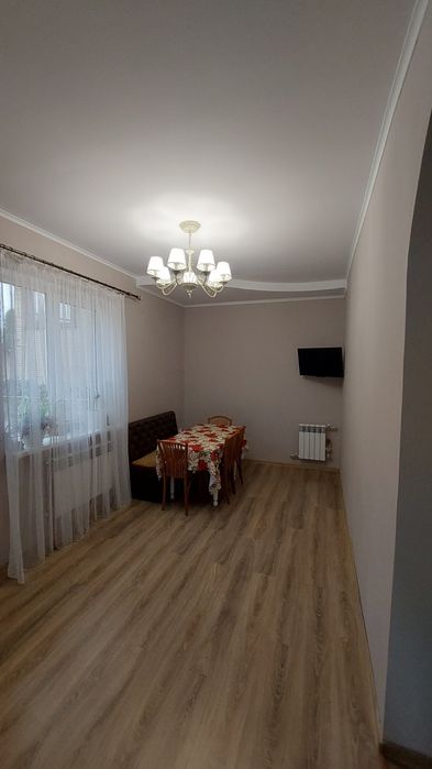 Продаж 2х поверховий будинок  по вул.козача