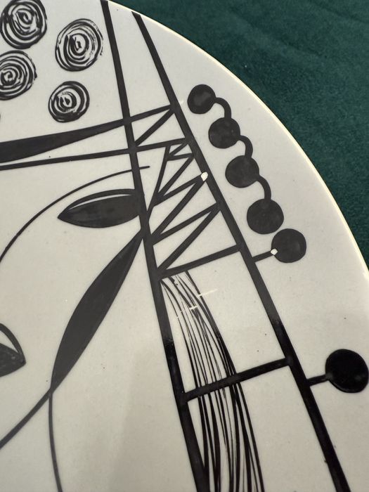 Talerz ozdobny chodzież