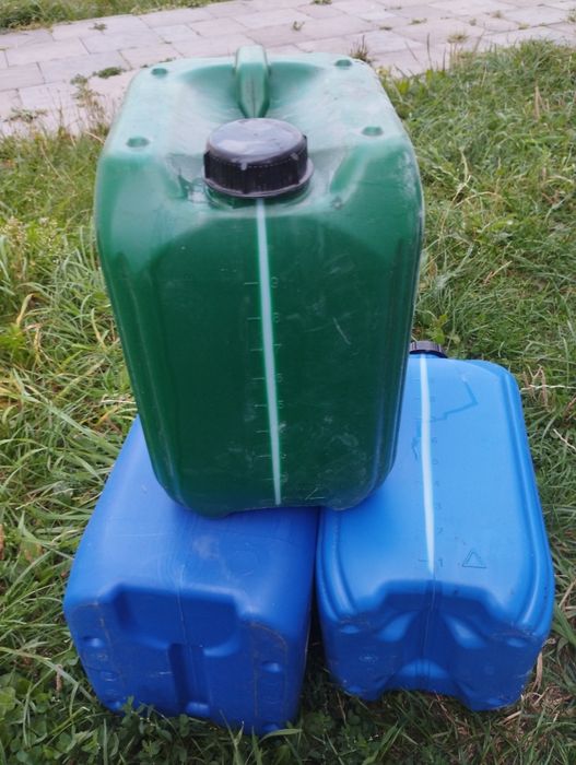 Каністра 10л. Пластикова б/у