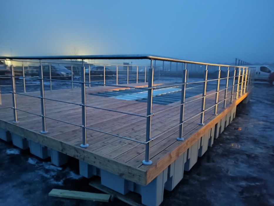 Houseboat Pływak Pomost Platforma Pływająca Domek Pływający Camping