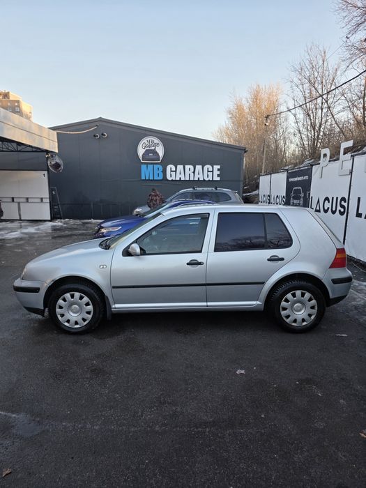Volkswagen Golf Mk 4, 2003, 1.6 бензин, механіка, хетчбек