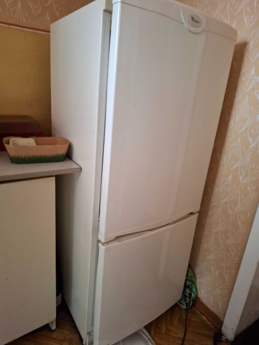 Lodówka Whirlpool, sprawna w dobrym stanie