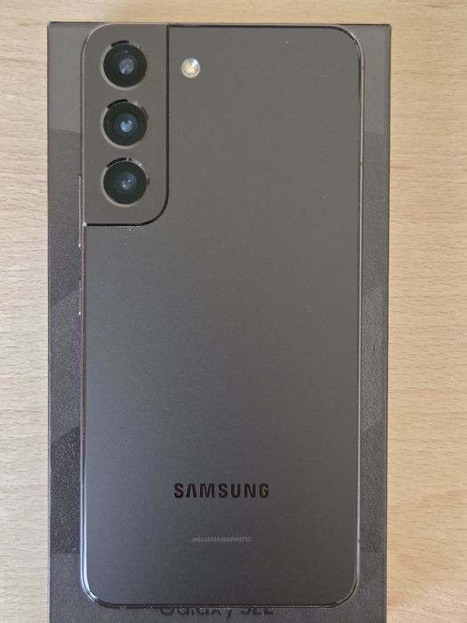 Samsung Galaxy S22 (256Gb) + Galaxy Watch Active