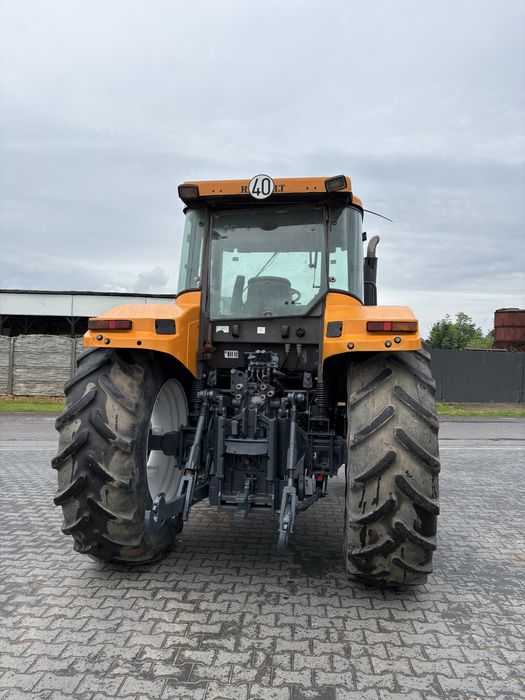 Renault ares 640